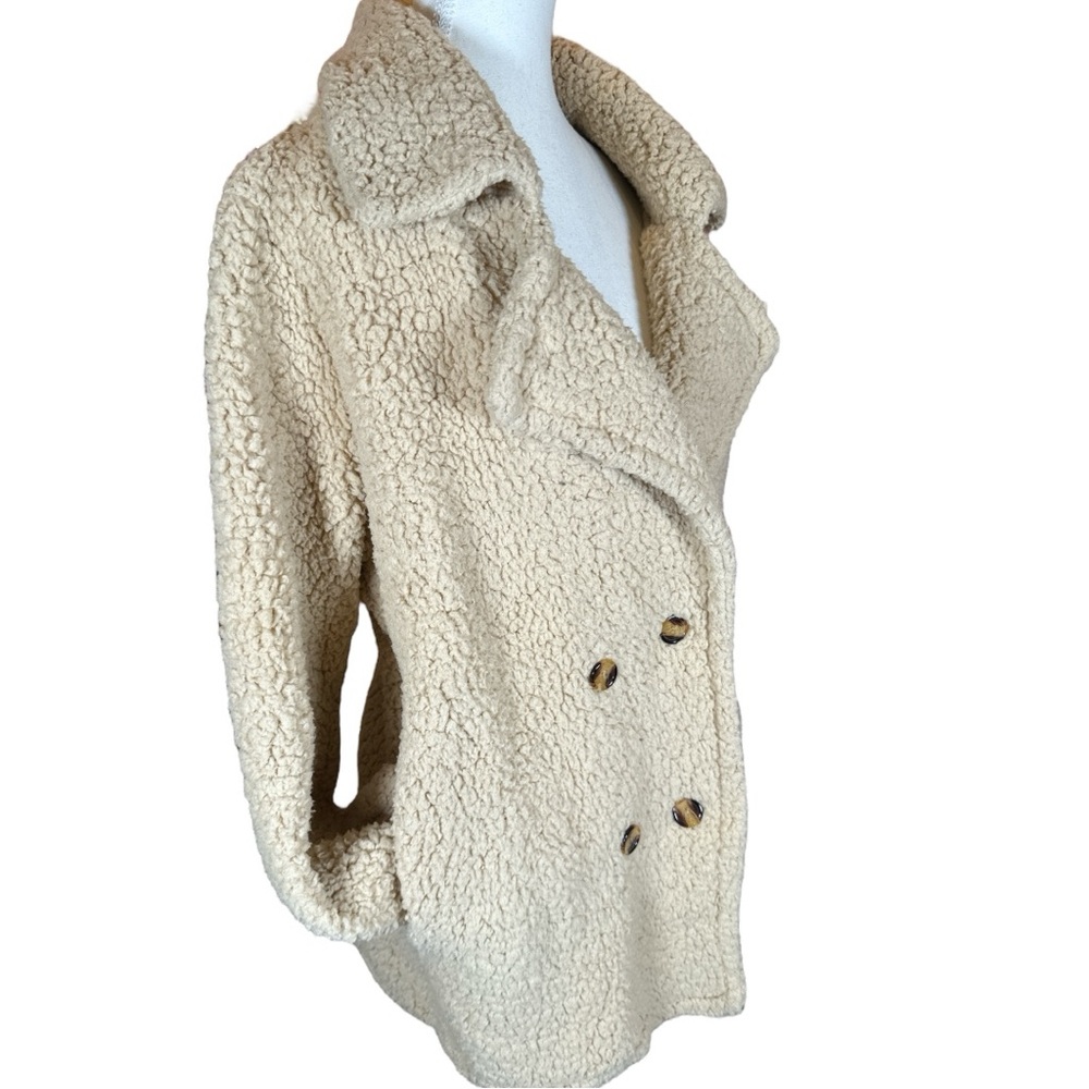 Cozy Cream Double-Breasted Women's Teddy Coat - Picture 6 of 9